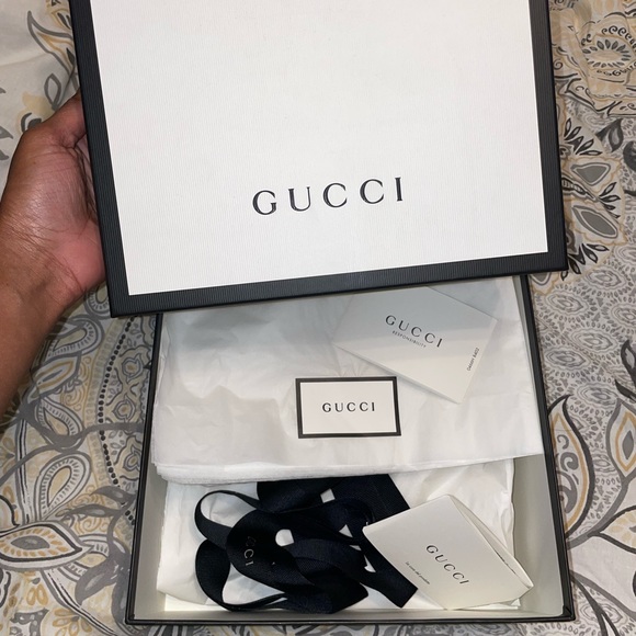 Gucci Crossbody - Picture 10 of 10